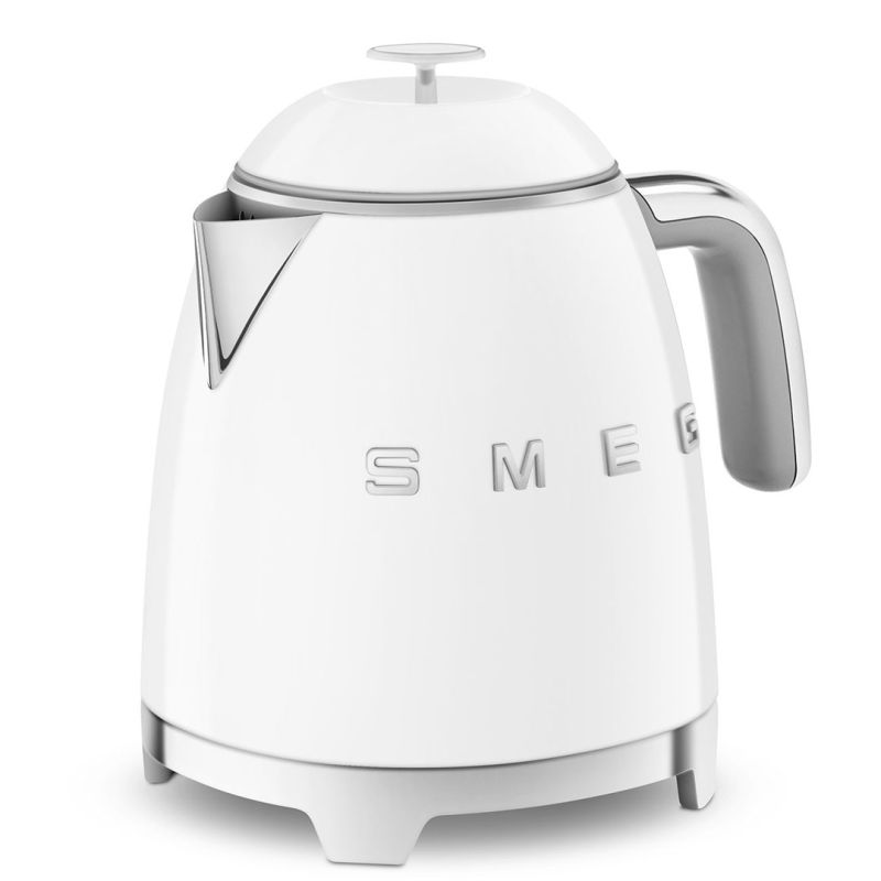 22. SMEG KLF05WHEU electric kettle white
