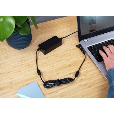 4. Trust Primo Power Adapter/Inverter Internal 70W Black