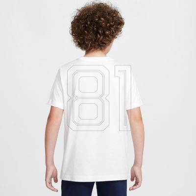 5. Nike Chelsea FC Crest Tee Jr HM9485-100