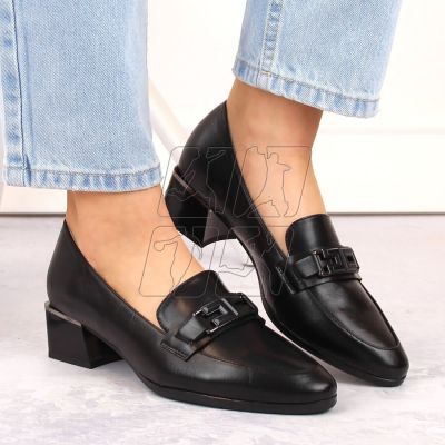 6. Vinceza W JAN270A low-heeled shoes, black