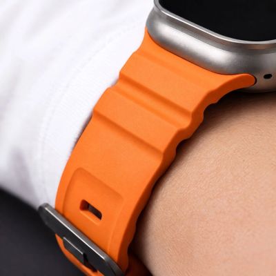 7. Tech-Protect Motion Strap for Apple Watch 44 / 45 / 46 / 49 mm - Orange
