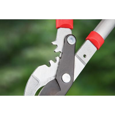 2. Verto 15G256 Garden branch pruner