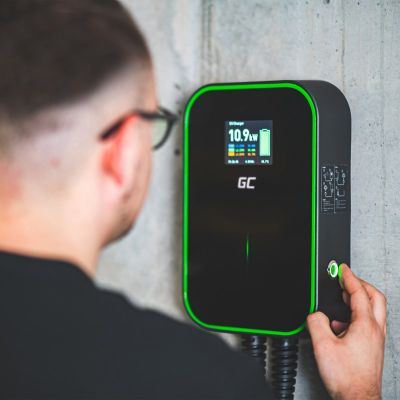 10. Green Cell EV PowerBox 22kW wallbox charger with cable