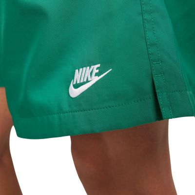 5. Nike Club Men's Shorts Green FN3307 365