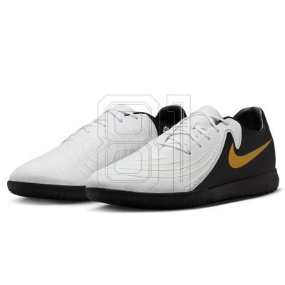 9. Nike Phantom GX II Academy IC M FJ2581-100 football boots