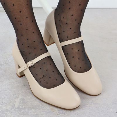 7. Nude low-heeled pumps with strap Sergio Leone PB176