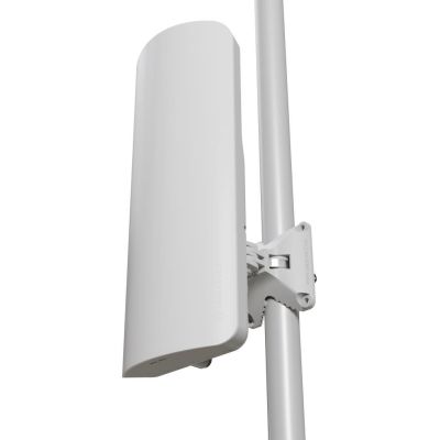 7. Mikrotik mANTBox ax 15s White PoE Support