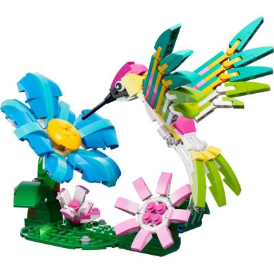 3. LEGO Creator 31384 Wild Animals: Colorful Hummingbird