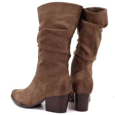 5. Beige Suede Boots Vinceza 58597