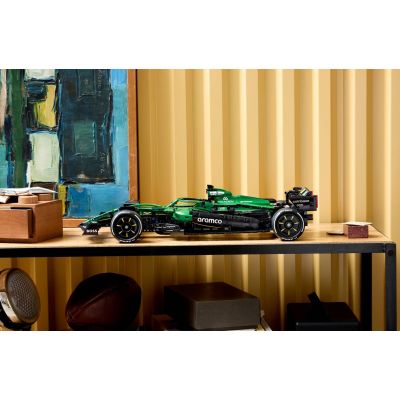 20. LEGO Technic 42240 - Aston Martin Aramco AMR25 F1 car