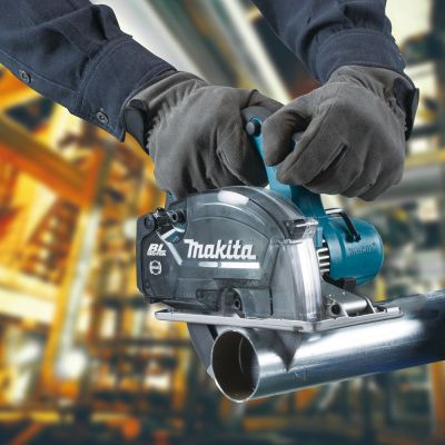 5. Makita DCS553Z Portable Circular Saw 15cm Black, Blue 4200 RPM