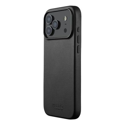 18. Mujjo iPhone 17 Pro Max Black Leather Case