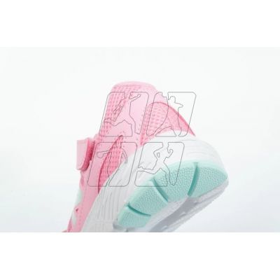 17. New Balance Jr YT570PB2