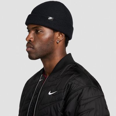 2. Nike Terra Cap HF0176-010