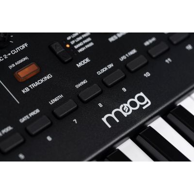 5. MOOG MESSENGER - Analog Synthesizer