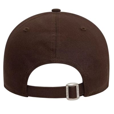 3. New Era League Essential 9FORTY New York Yankees Cap 60471458 Brown OSFM