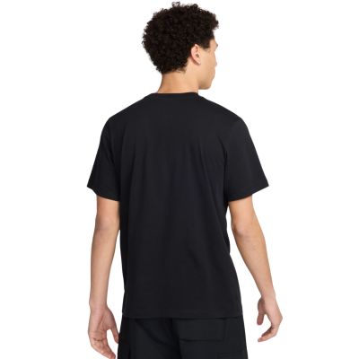 2. Nike Sportswear Men's T-Shirt Black HQ8092 010