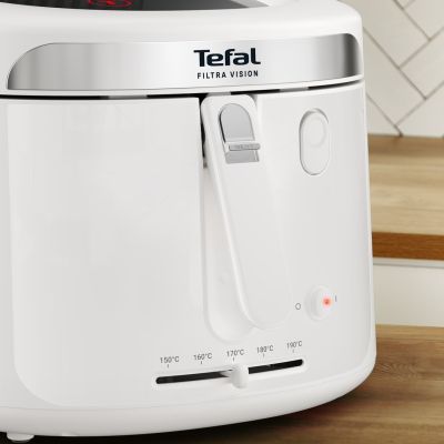 13. TEFAL Filtra Vision FF2541E0 Deep Fryer