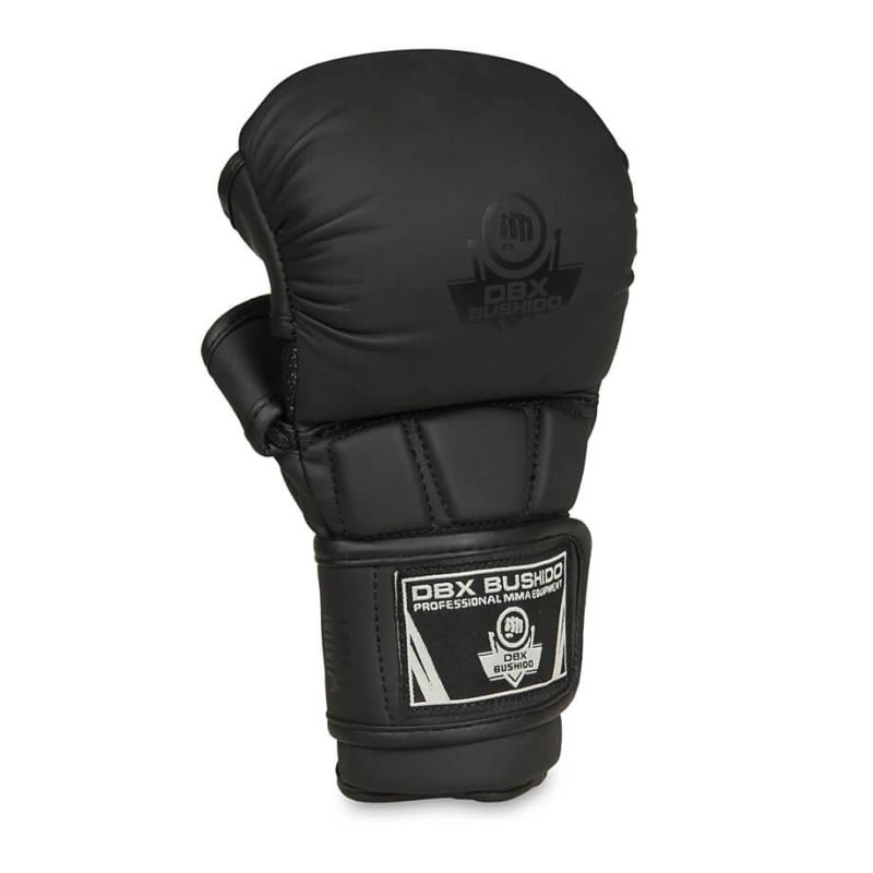 6. MMA Sparring Gloves M - Black Master - Valor Series