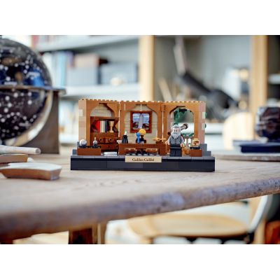 4. LEGO Ideas40595 - Tribute to Galileo