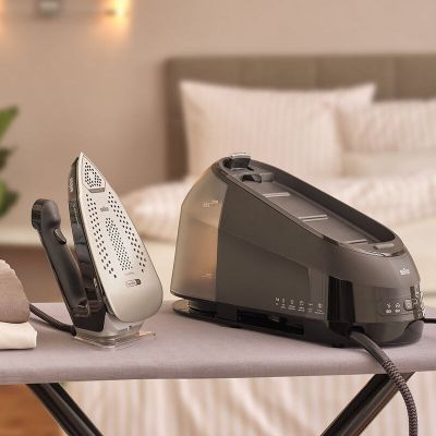 7. Braun CareStyle 5 IS 5249 2400 W 2 l EloxalPlus soleplate Black