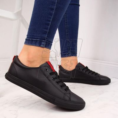 2. Low-top sneakers with eco leather Big Star W DD274687 black