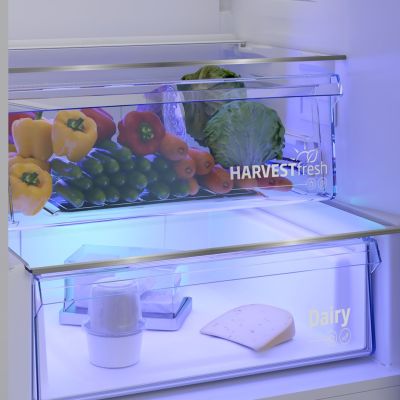 9. Freestanding fridge freezer BEKO B3RGNA354HXB1, 203 cm