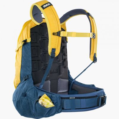 7. Evoc Trail Pro 26 enduro backpack - curry/denim size: S/M