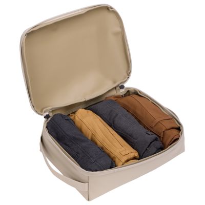 10. Thule Chasm Medium Gear Cube Travel Organizer - Soft Sand