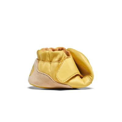 7. Affenzahn Crawly Giraffe Leather Crawling Shoes (01257-60097)