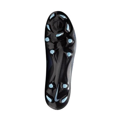 6. Nike Phantom 6 Low Academy FG/MG HJ4564 003 football boots
