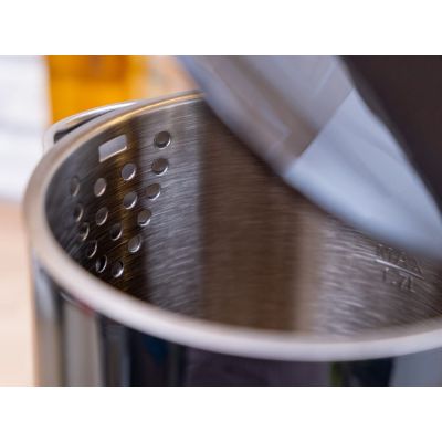 19. ELDOM CORDLESS KETTLE WITH TEMPERATURE CONTROL C540 JETTY 1.7 L 2200W BLACK