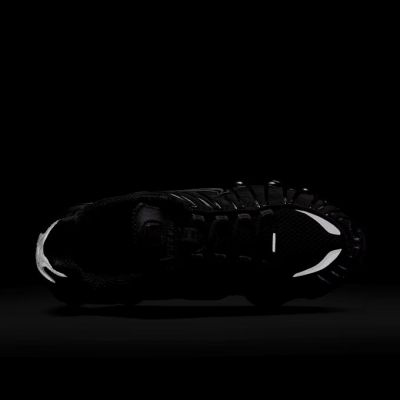 7. Nike Shox TL M AR3566-002 shoes