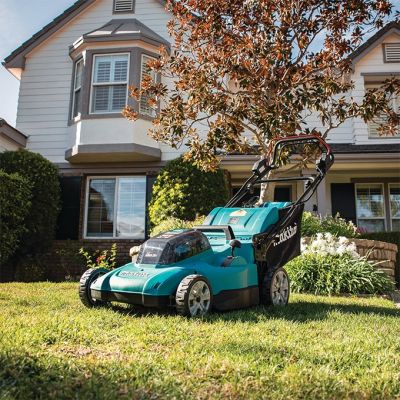 2. MAKITA 2x18V DLM539Z 53cm Lawn Mower