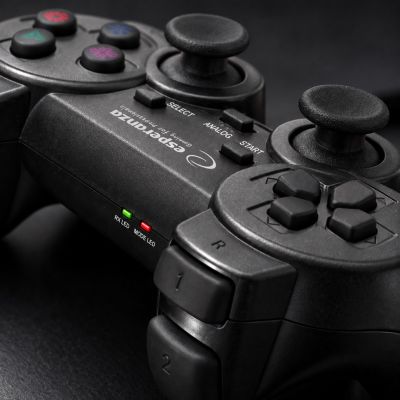 16. Esperanza EGG108K Wireless Gamepad (PC, PS3; black)