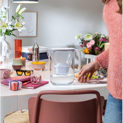 7. Brita Essential XL jug + 3 cartridges (white)