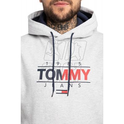 4. Tommy Jeans TJM Essential M DM0DM11630-PJ4 sweatshirt