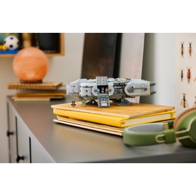 9. LEGO Star Wars 75445 - Anzellan Starship