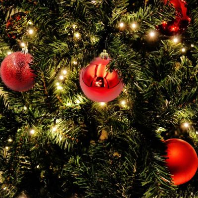 6. DECORATIVE PLASTIC BAUBLES SHATTERPROOF 46 PCS RED MICA