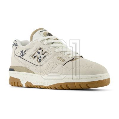 10. New Balance W BBW550QA sports shoes