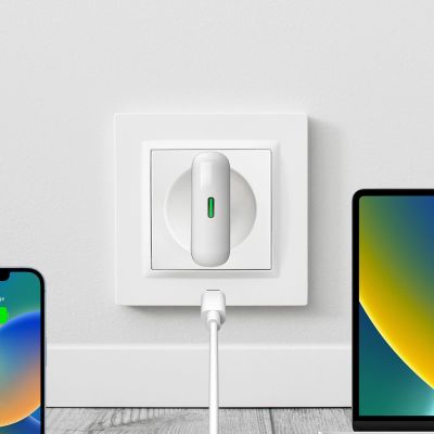 4. GaN Puro SLIMPRO 30W USB-C Wall Charger - White