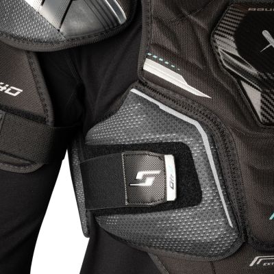 3. Bauer Supreme F40 Intermediate hockey shoulder pads