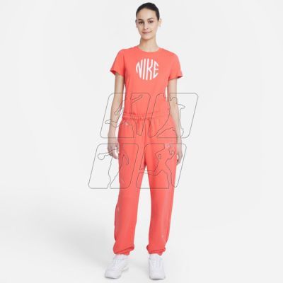 5. Nike Sportswear W DJ1816 814 T-shirt