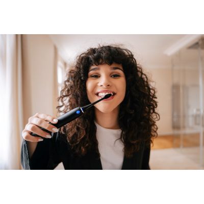 2. TrueLife SonicBrush Clean70 UV Black sonic toothbrush
