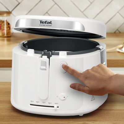 8. TEFAL Filtra Vision FF2541E0 Deep Fryer
