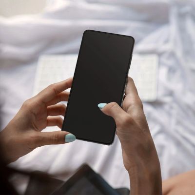 10. Spigen Glas.TR ”Ez Fit” Pro Tempered Glass for Samsung Galaxy S25 Edge