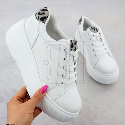 2. Vinceza W 89144 JAN418B Platform Shoes