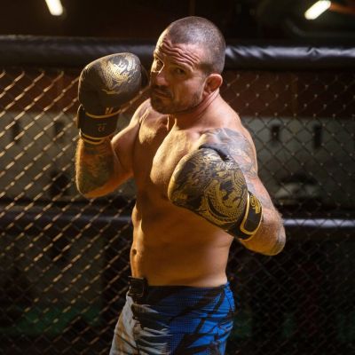 4. 8oz Boxing Gloves - Gold Dragon - Valor Series