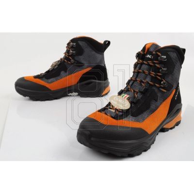 9. Aku Adapta Gore-tex M 494170 shoes