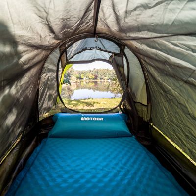 9. Meteor 16436 self-inflating mat